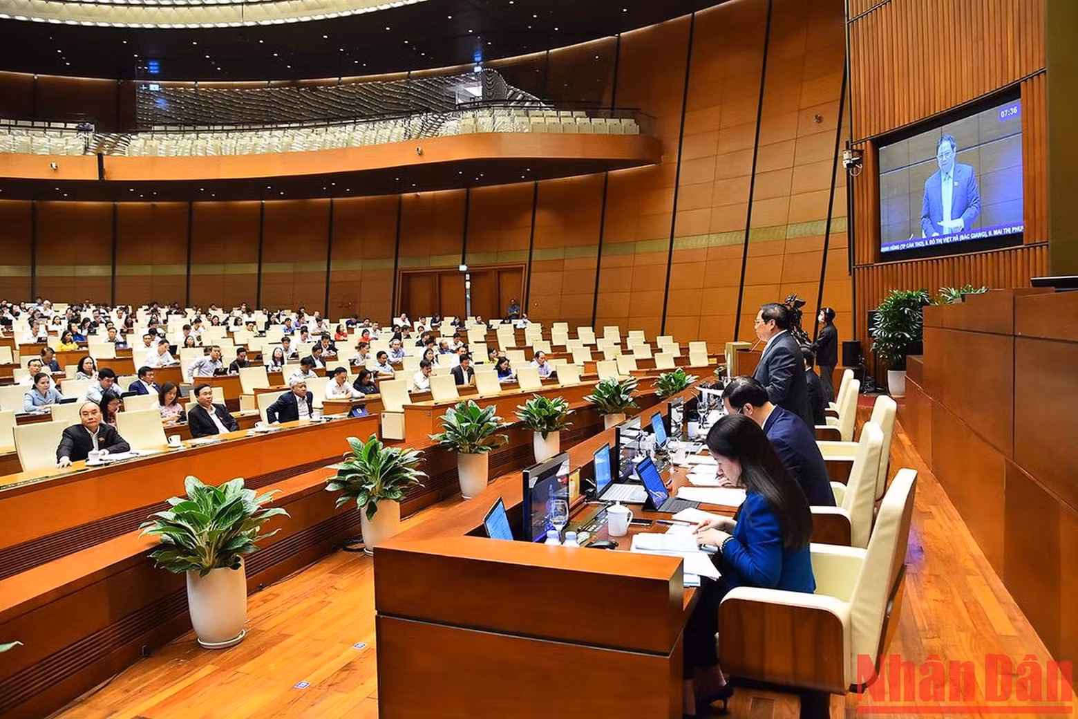 国会常务副主席陈青敏发表总结讲话。