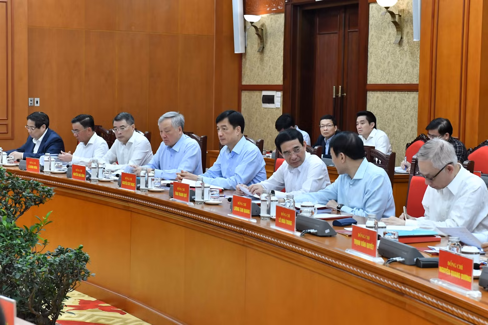 苏林总书记主持召开总结第18-NQ/TW号决议的中央指导委员会第三次会议【组图】 ảnh 5