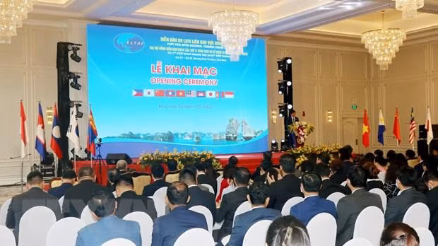 第17届东亚区域旅游论坛（EATOF）大会场景。（图片来源：越通社）