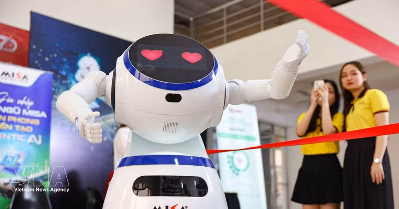 2026年人工智能日（AI Day 2026）活动现场的产品展示与推介区域。（图片来源：越通社）