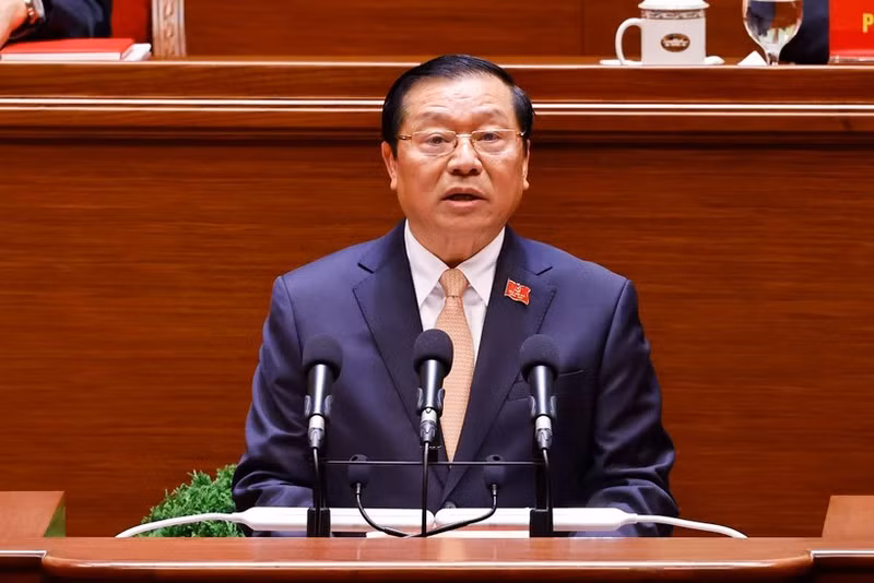 越共中央委员、中央宣教与民运部党委书记、中央宣教与民运部常务副部长赖春门就新纪元中的政治思想工作问题作发言。（图片来源：越通社）