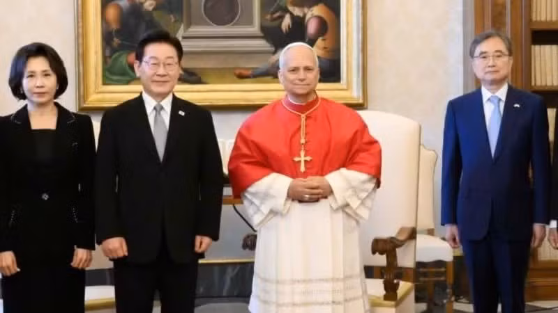教皇良十四世会见韩国总统李在明。（图片来源：梵蒂冈新闻网）