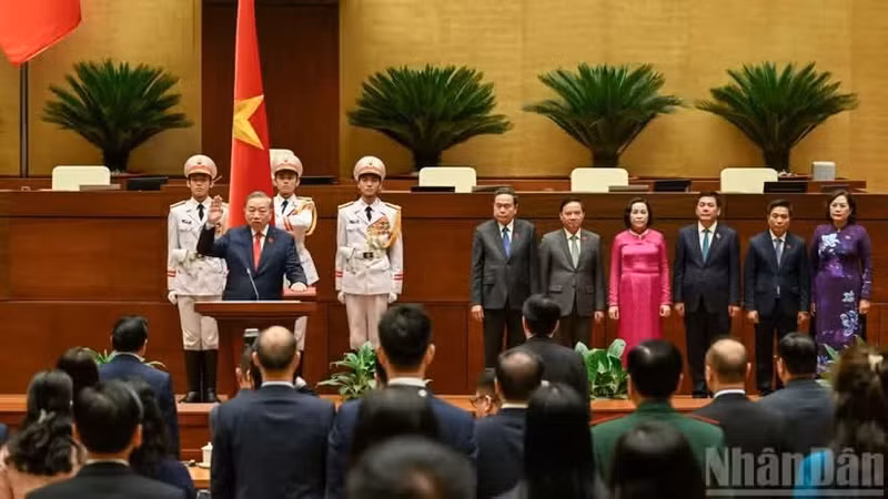 越共中央总书记苏林宣誓就任越南社会主义共和国主席（2026-2031年任期）。