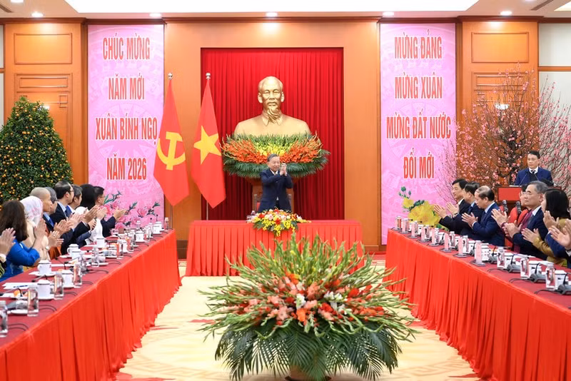 越共中央总书记苏林会见“2026年家乡之春”活动的侨胞代表团。（登科 摄）