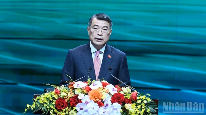 越南政府总理黎明兴在仪式上发表讲话。（陈海 摄）