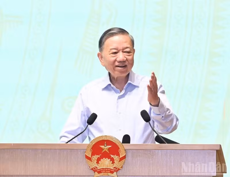 越共中央总书记、国家主席苏林在会上发表指导性讲话。（陈海 摄）
