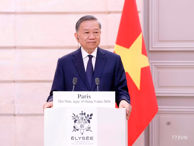 越共中央总书记、国家主席苏林在记者会上发表讲话，通知双方会谈的结果。