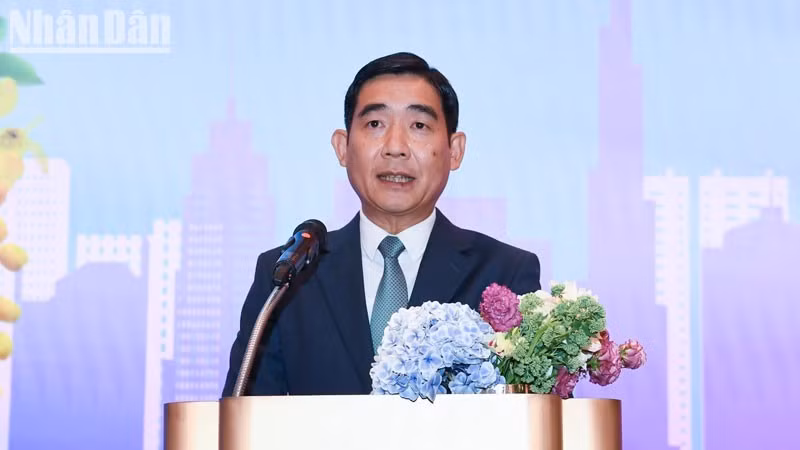 越南驻泰国大使范越雄在仪式上致辞。（明胜 摄）