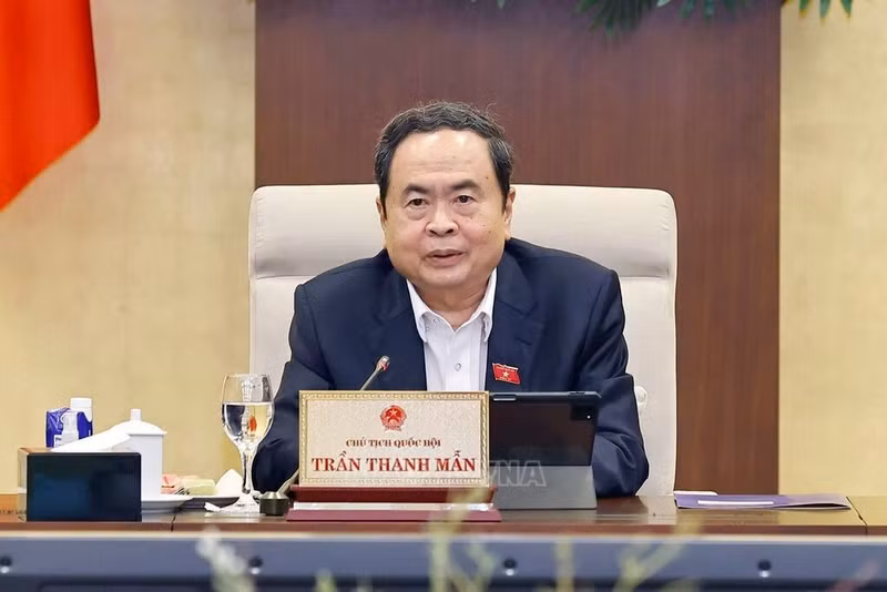 国会主席陈青敏主持会议。（图片来源：越通社）