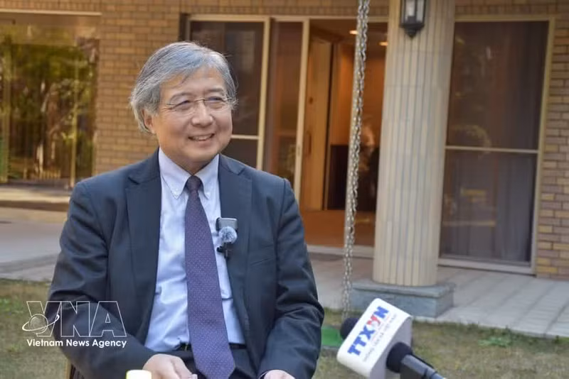 东京大学公共政策研究生院SCERU高级研究员西泽俊雄。（图片来源：越通社）