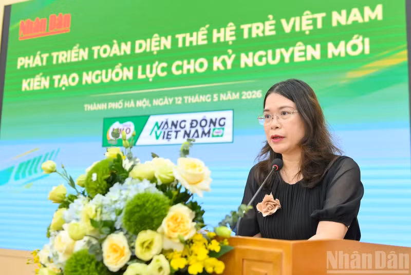 卫生部代表发表题为“照顾人民省体健康的突破性解决方案，以儿童的身体健康和营养为重点”的演讲。