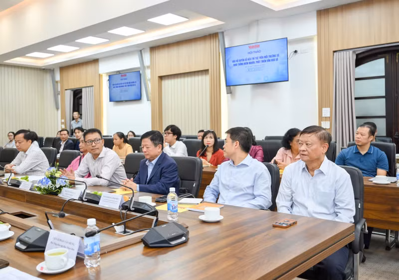 与会代表。