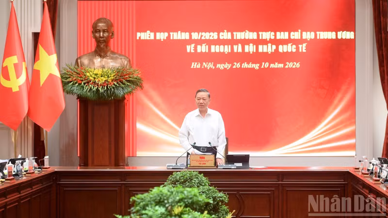 越共中央总书记、国家主席苏林主持会议。