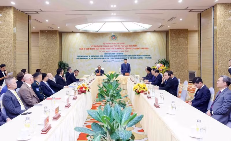 会见场景。（图片来源：bocongan.gov.vn）