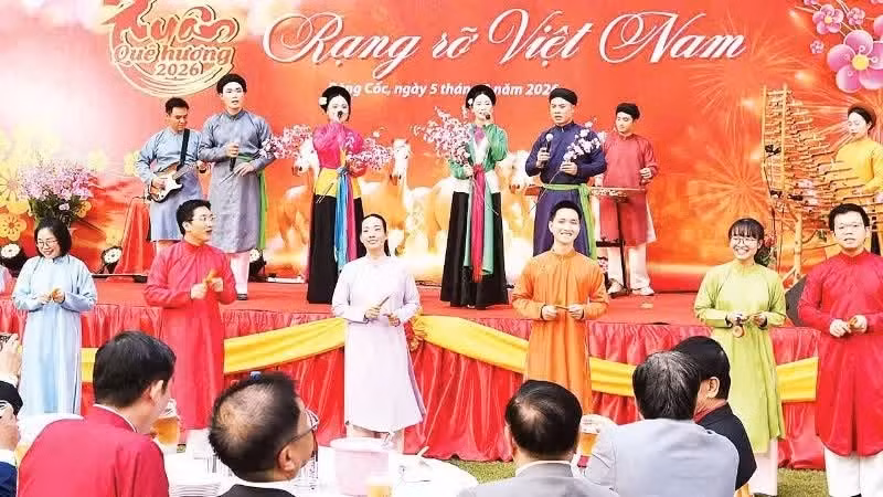 越南驻泰国大使馆举办了“家乡之春”活动。（图片：越南驻泰国大使馆）