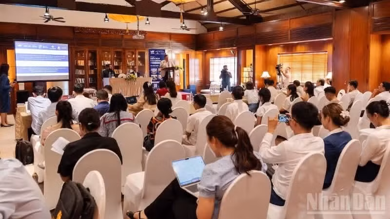 关于2026年越南金融论坛的新闻发布会6月30日下午在岘港市召开。