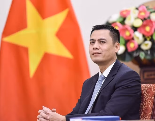 越南外交部副部长邓黄江。