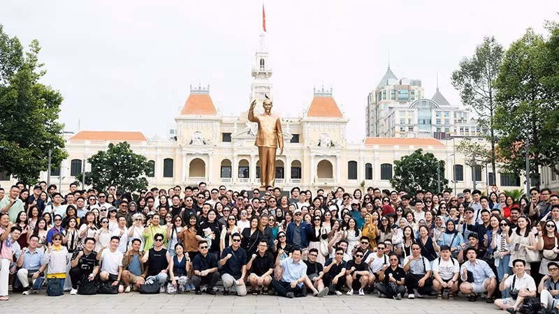 附图：2026年5月6日，来自印度尼西亚的会展旅游团参观胡志明市。