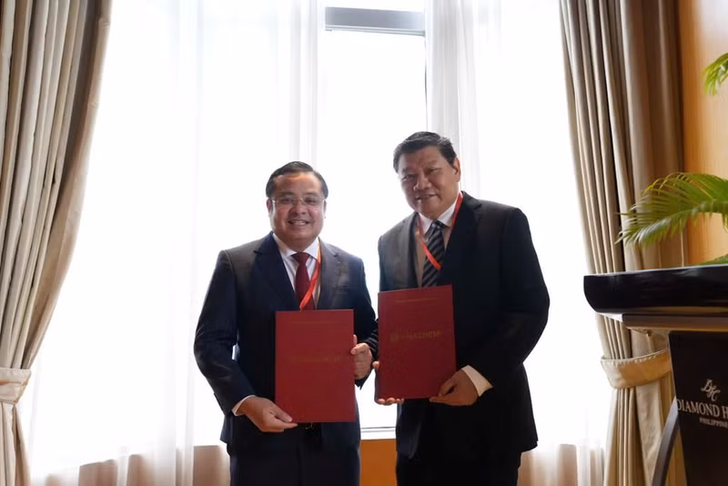 越南化工集团与纯金价格俱乐部公司签署合作谅解备忘录。