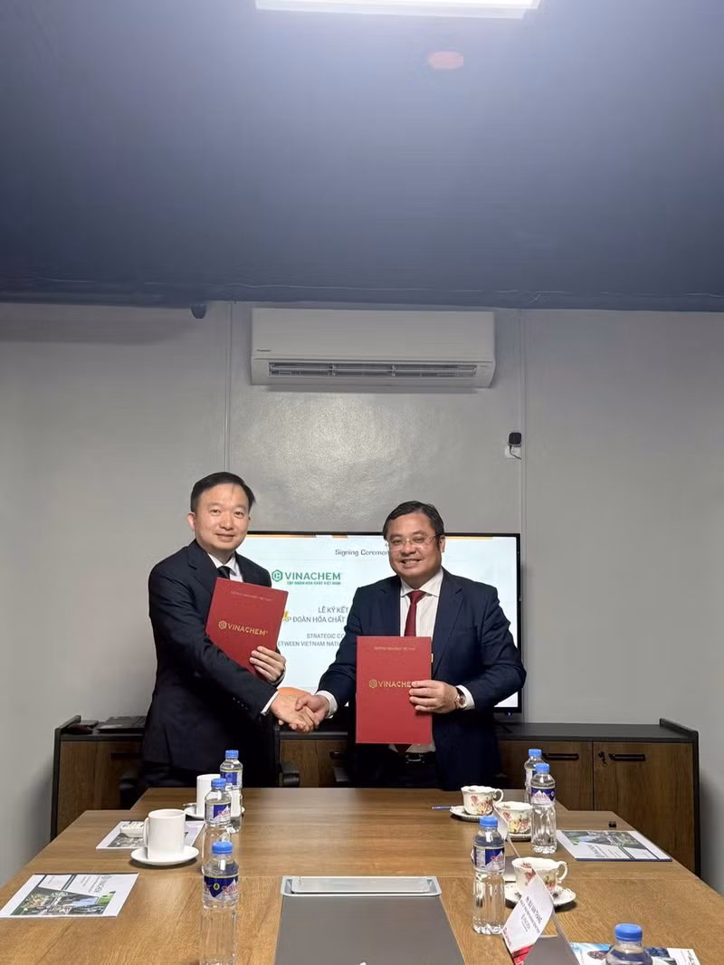 越南化工集团与太阳王子TBA公司签署合作谅解备忘录。